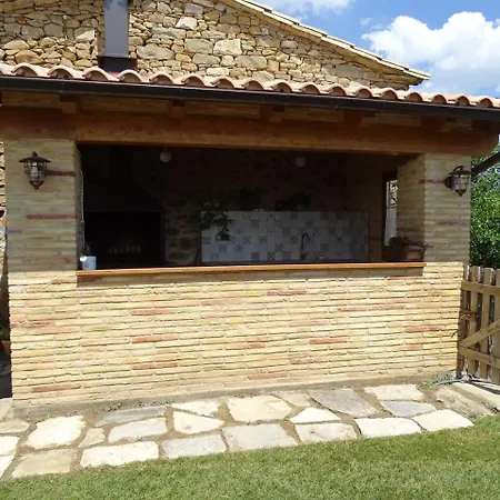 Casa L'apargatero Morillo de Monclus